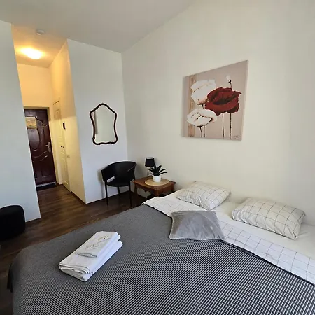 Apartment S8 Small